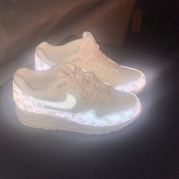 Nike Air Max 1 Guava Ice - Picture 5 of 16